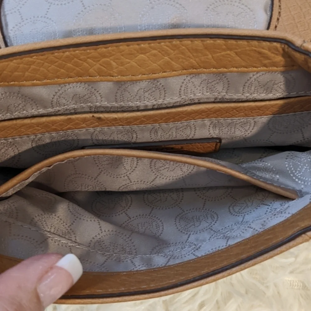 Michael Kors Charlton tan leather bag